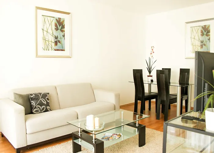 Aparthotel Senator 4*