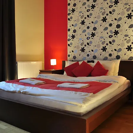 Aparthotel Senator 4*